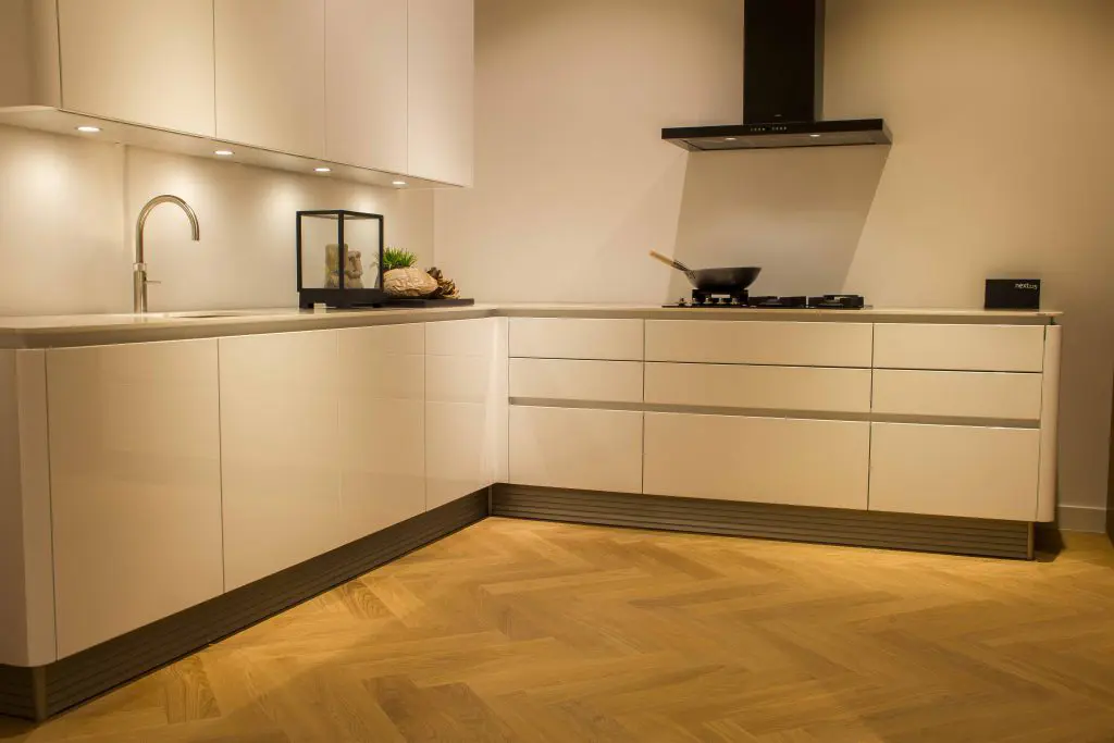 Herringbone floor in kitchen store