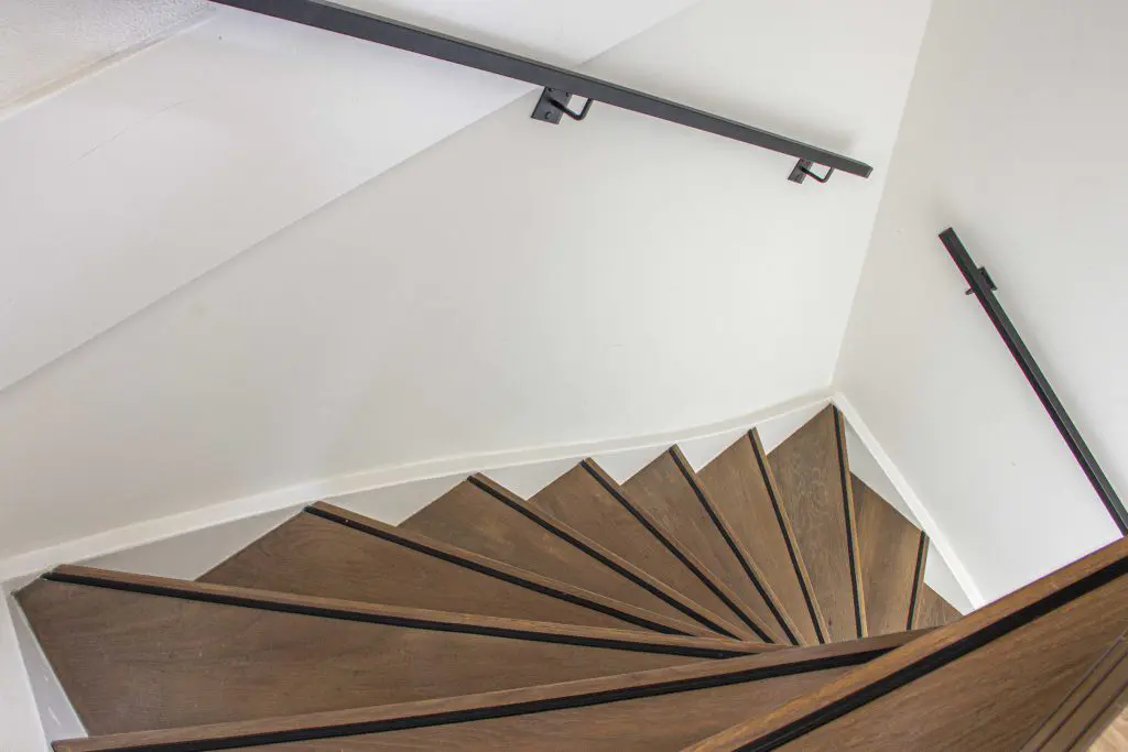 Plank floor stained and brushed