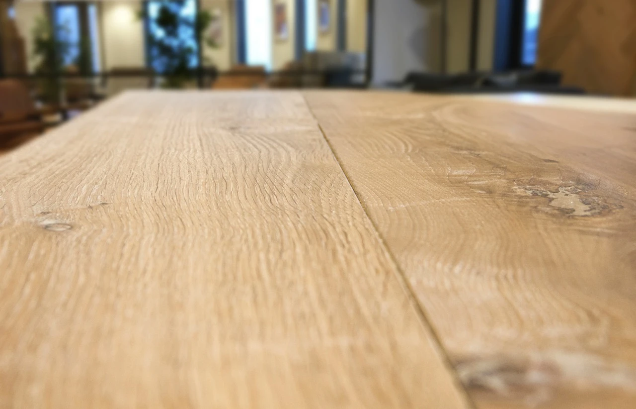 De bewerking Geschaafd van Cinzento Custom Made®.